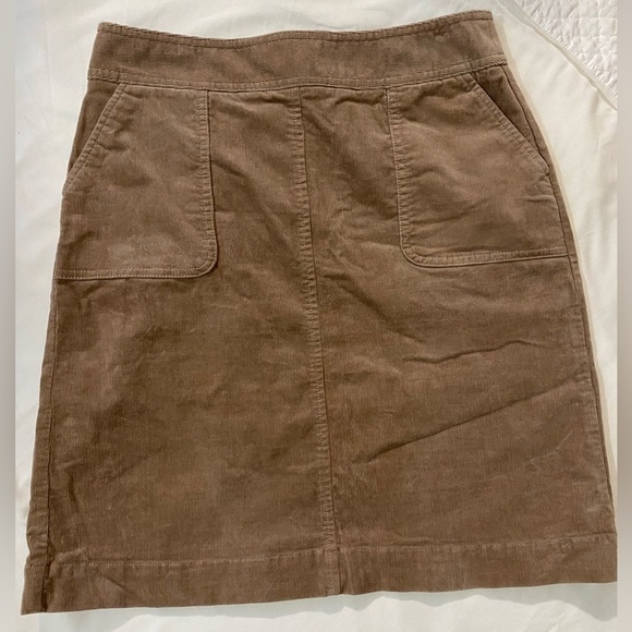 Talbots women tan soft corduroy front pockets mini skirt. Size 4 - Picture 2 of 10